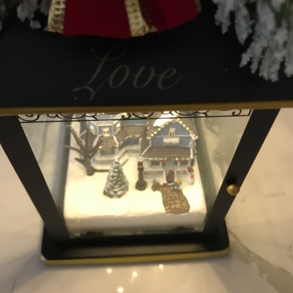 Bradford Exchange Thomas Kinkade Illuminated Holiday Centre Piece Lantern - Picture 3 of 11